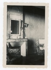 PHOTO SNAPSHOT, bourgeois interior fireplace marble mirror armchair painting