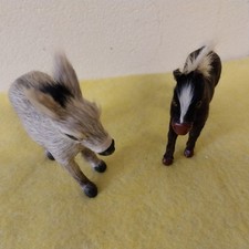 Lot 2 bibelots  Ane gris et