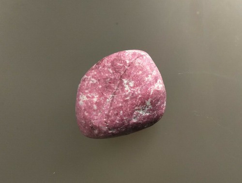 Thulite fidget tumbled - fidget, stone