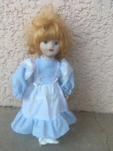Ancienne poupée tête - poupée,