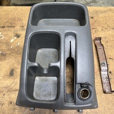 96- 04 GEO- Chevy TRACKER SUZUKI SIDEKICK X-90 CENTER CUP HOLDER