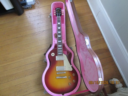 Epiphone insired gibson - by,