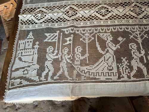 Dentelle ancienne nappe - ancienne,