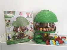 Vulli magic tree Klorifil with several characters and accessories 