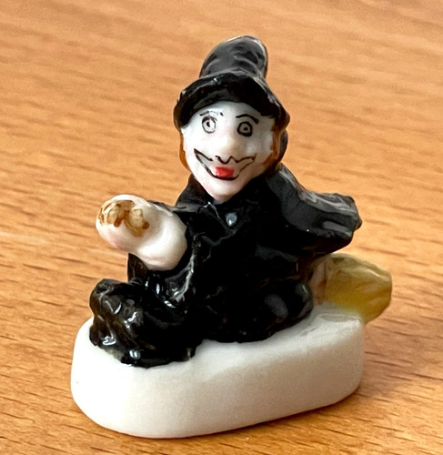 Adorable fève sorcière - fève, la