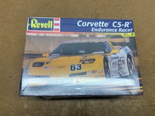 REVELL 1/25 MAQUETTE CORVETTE