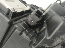 Optique avant principal droit