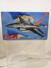 avion general dynamics F-16