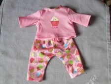 Vêtement : ensemble   corolle