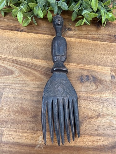 Peigne africain ancien