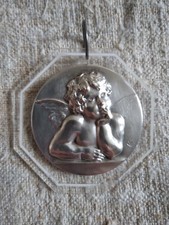 Ancien anneau de berceau