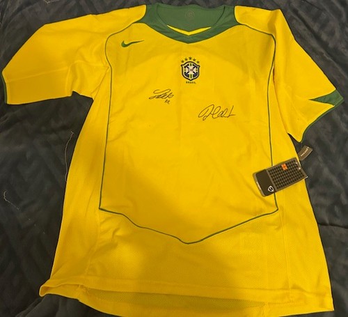 2005 brazil jersey signed - brazil, r9