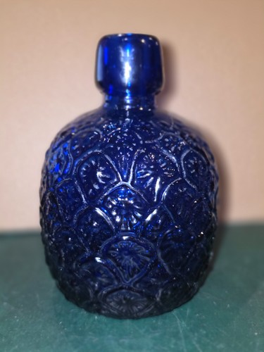 Bouteille verre bleu - en,