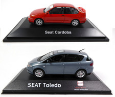 Lot de 2 Voitures Miniatures