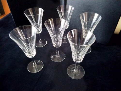Verres vin blanc ou - à,