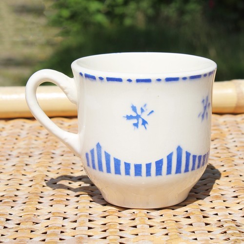 Ancienne tasse café - ancienne, en