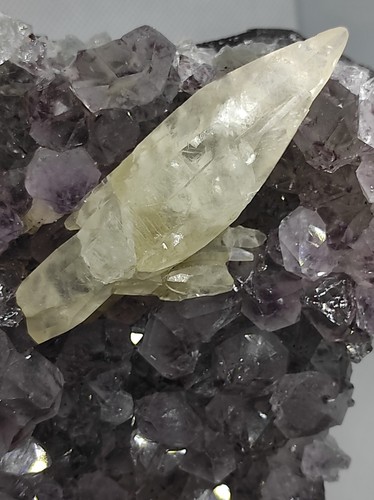 Top amethyste calcite - top, rocket