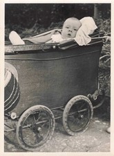 OLD PHOTOGRAPH BABY IN HIS PRUNER