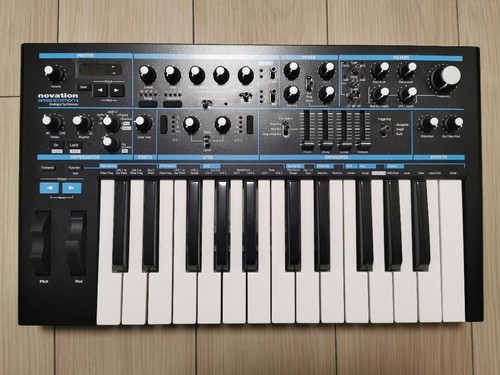 Synthétiseur analogique