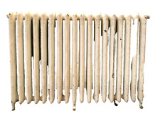 Radiateur sur pied en fonte de fer Décor Art Déco XX siècle