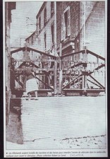 2004 - CARHAIX BARRIERE ET HARSES A L ENTREE DE LA VILLE AVANT LIBERATION U810