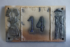 Plaque de numero de rue "14"