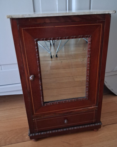 Petite armoire glace de - petite, À
