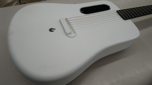 Guitare électrique acoustique