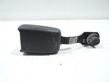 Attache ceinture avant droit