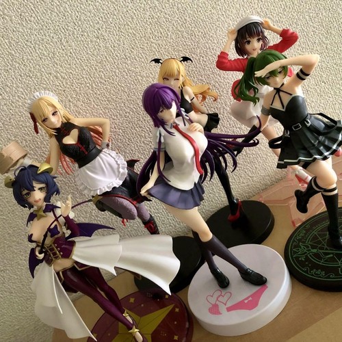 Lot figurines prix - majia, beze