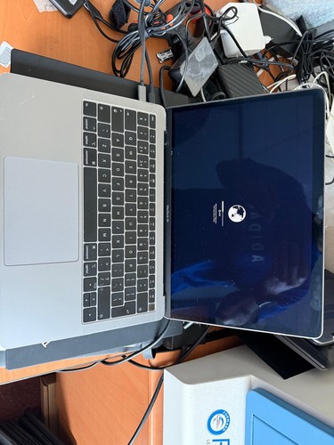 Macbook air 2018 core - 13",