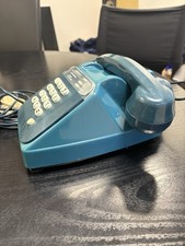  Téléphone à Cadran