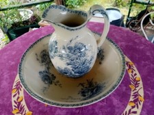 Ensemble de Toilette Faience Sarreguemines Modèle Xénia Bleu Agrafes anciennes