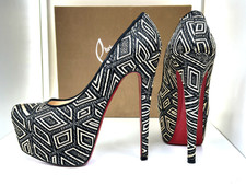 1175€ Louboutin Daffodile