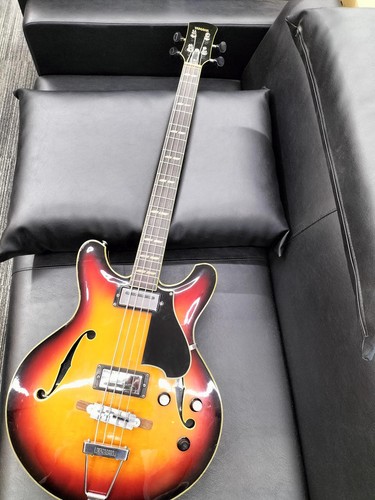 Guitare basse électrique