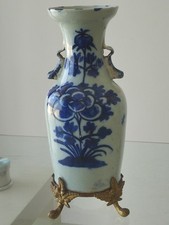 CHINA PRETTY CERAMIC CELADON VASE WITH 2 FÖ DOG NECK PEONY DECOR 