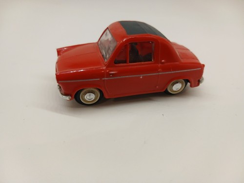 Norev vespa 400 ancienne - 1/43,