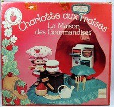 Strawberry Charlotte - Berry Bake Shoppe / La Maison des Gourmandises - Kenner 