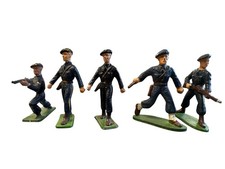5 ANCIENNES FIGURINES STARLUX