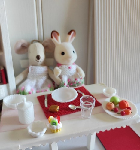 Miniatures 12éme vaisselle - miniatures,