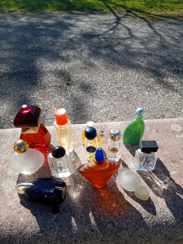 Lot miniatures parfum - de,