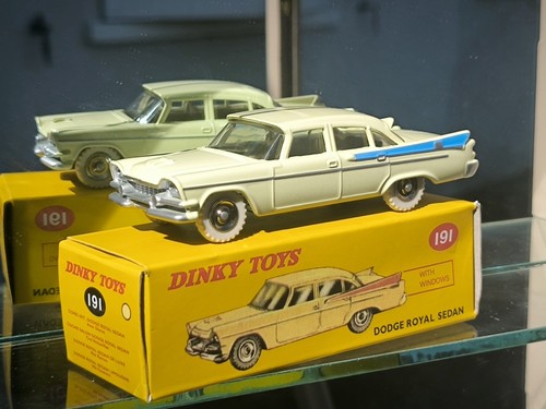 Dinky toys 191 dodge - dodge, royal