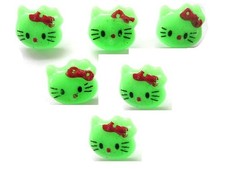 LOT 6 BOUTONS ACRYLIQUES 