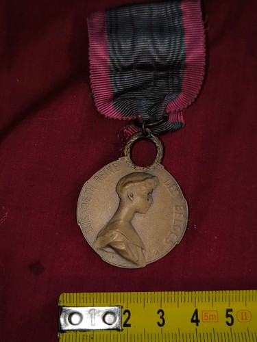 Médaille reine - médaille, la