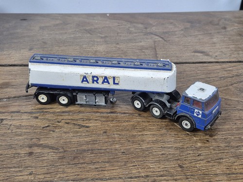 Ancien camion militaire - ancien,