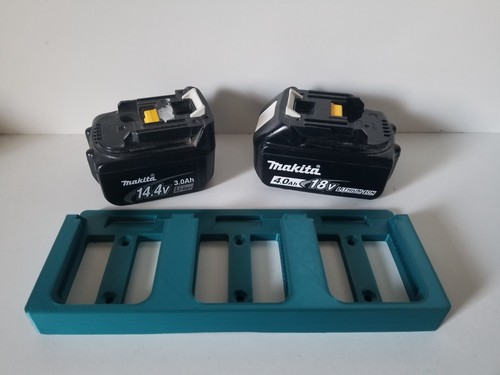 Support triple batterie pour