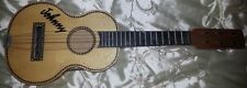 JOHNNY HALLYDAY  GUITARE JOUET 60/70 D'ENFANT DANS SON JUS