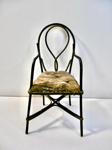 Joli petit fauteuil poupee - joli,