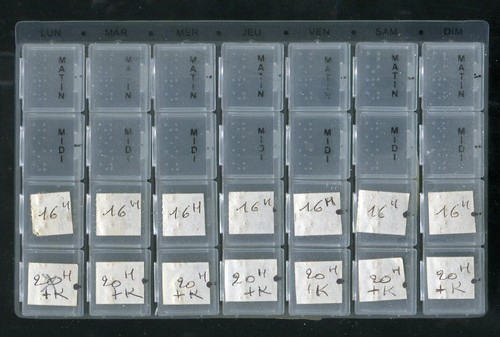 Pilulier boite médicaments - à,