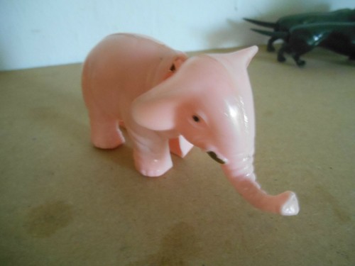Elephant tete basculante - a,
